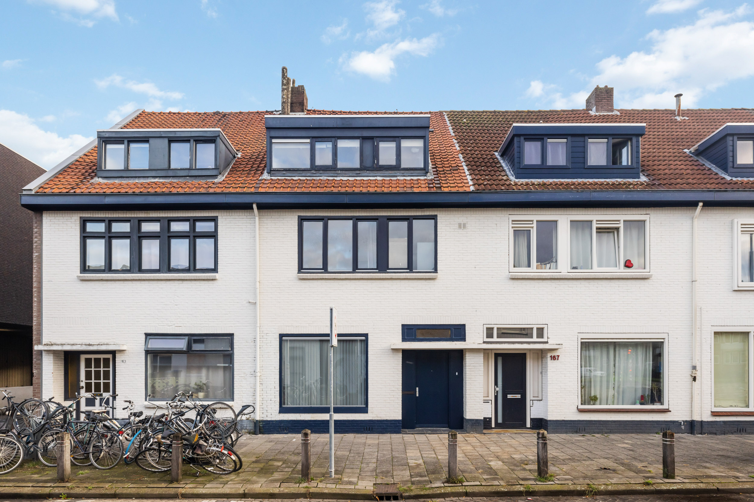 AANGEKOCHT, VERBOUWD EN VERHUURD